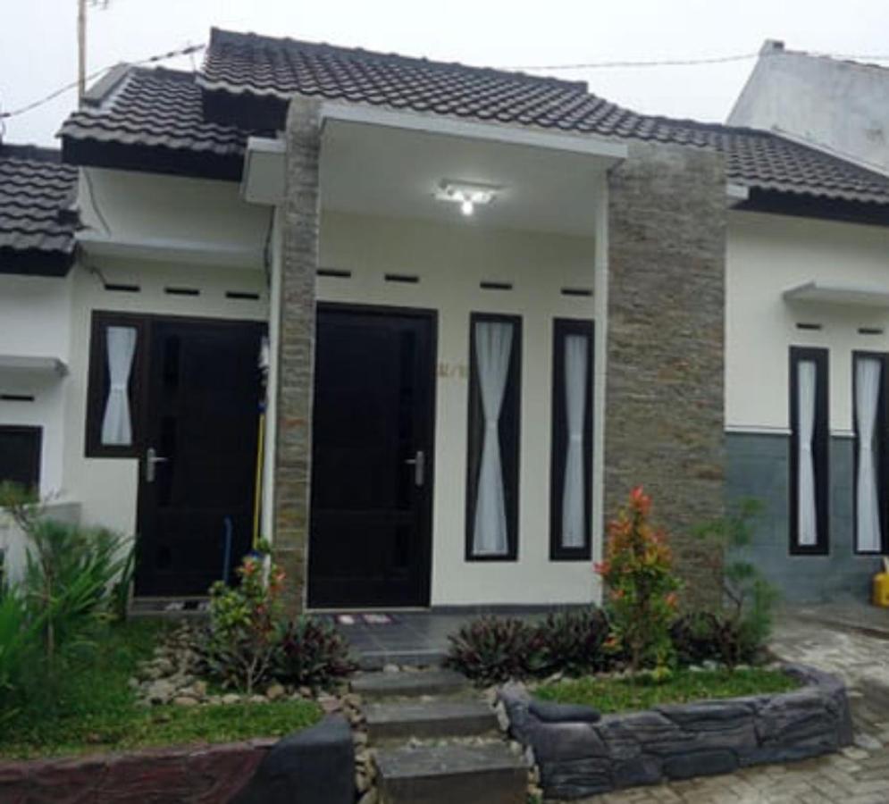 Villa Mutiara Panderman Tlekung Exterior foto